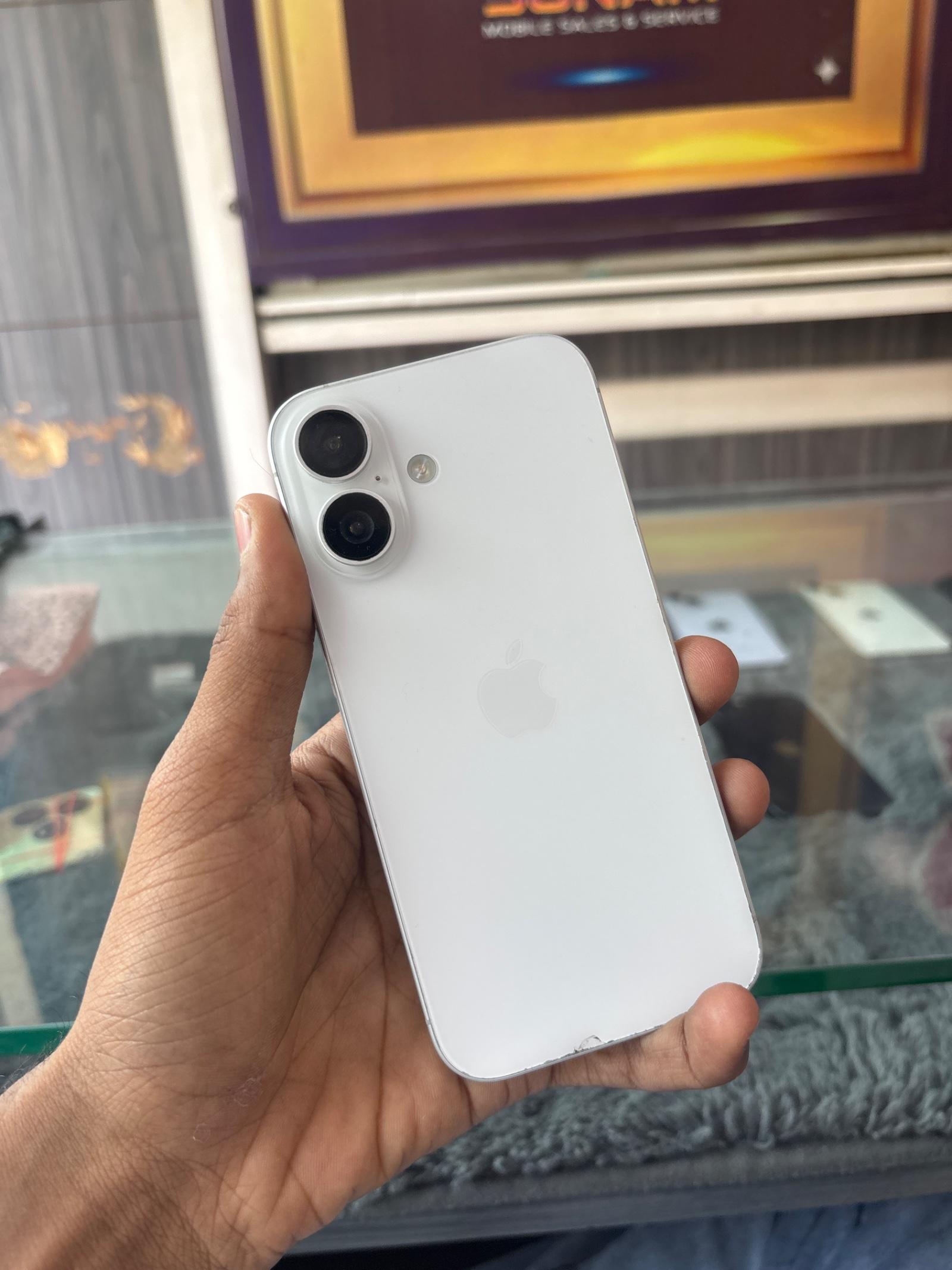 Apple Iphone 16